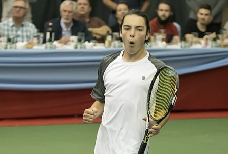 Tennis: Elliot Bisson gagne à Québec