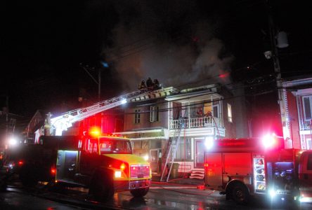 Un incendie détruit un édifice à Saint-Raymond