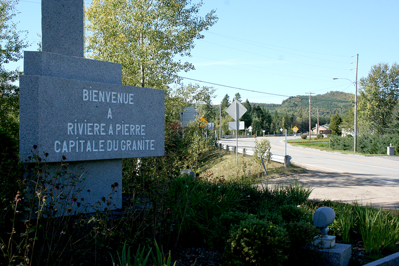 Fermetures de municipalités: la maire Saint-Laurent réagit