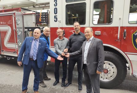 Saint-Raymond a un nouveau camion-échelle unique au Québec 