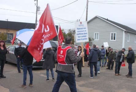 Le syndicat de Placages St-Raymond dénonce le silence radio